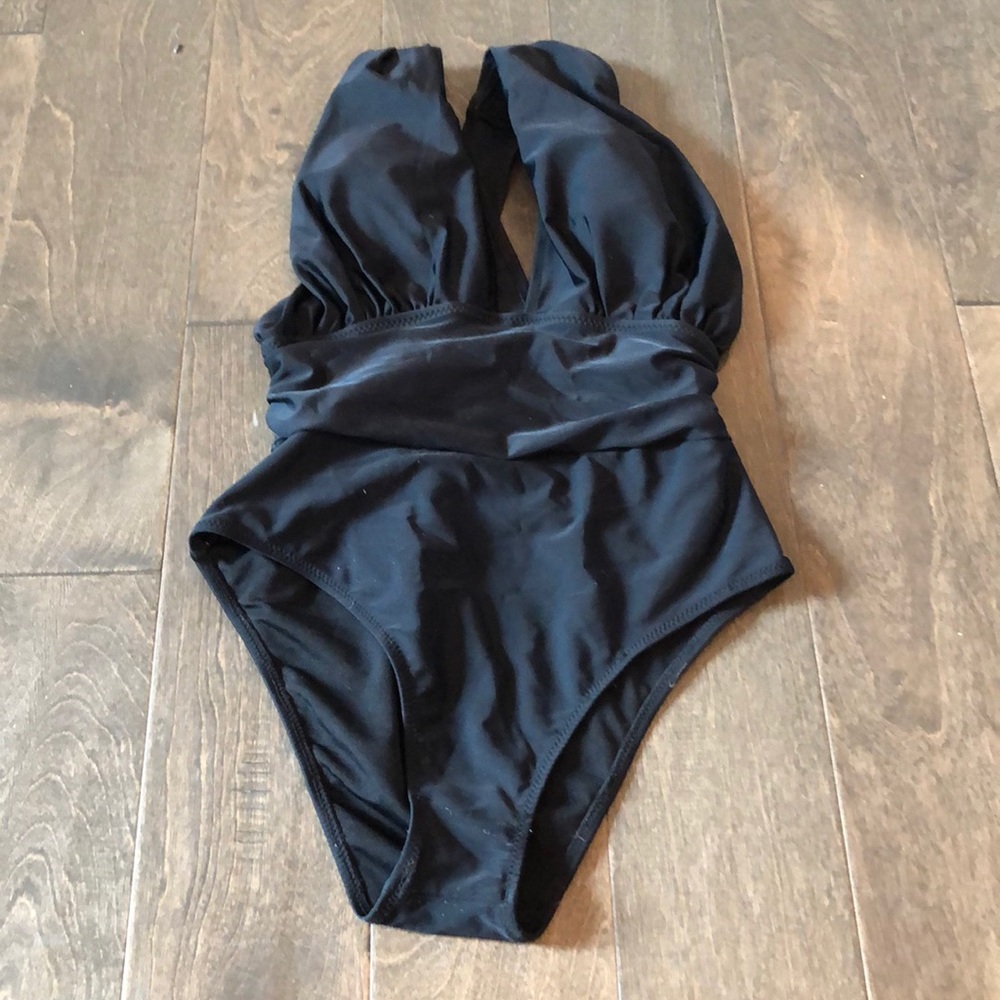 Cupshe Black one piece swimsuit size small
